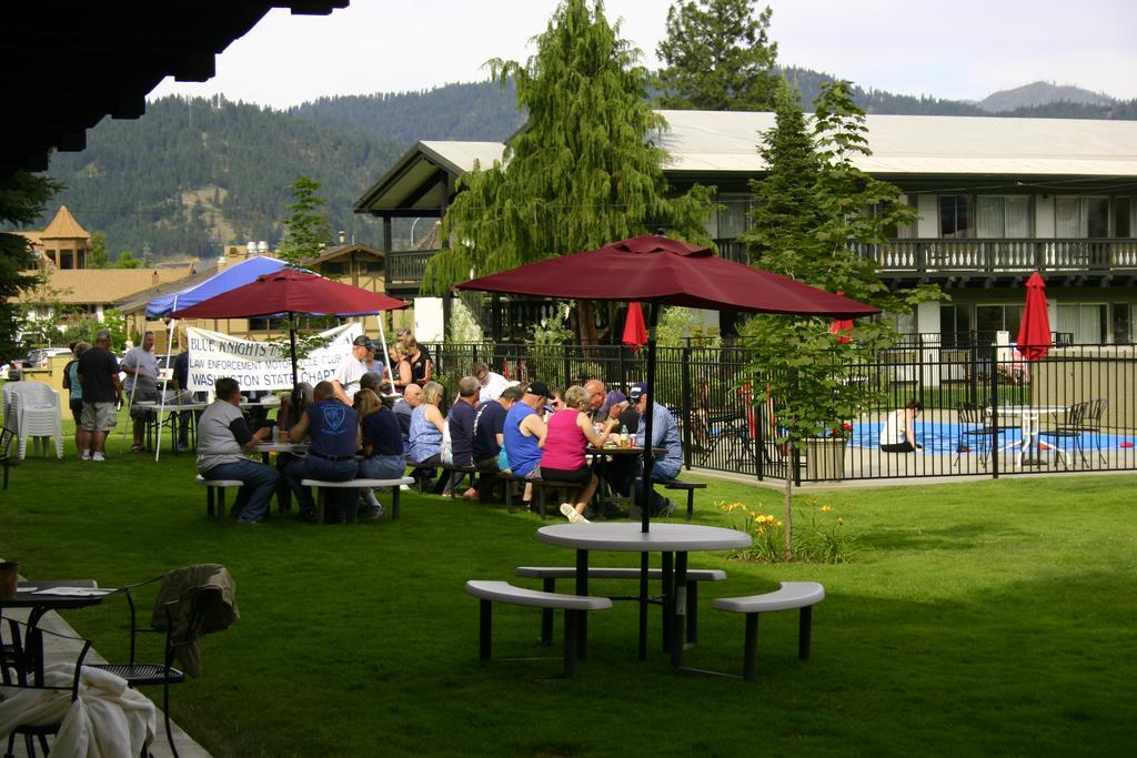 Der Ritterhof Inn Левънуърт Екстериор снимка