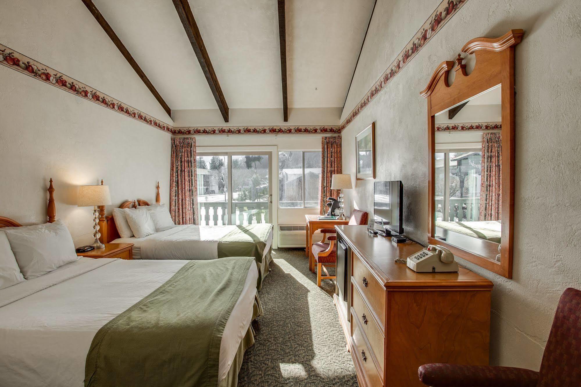 Der Ritterhof Inn Левънуърт Екстериор снимка